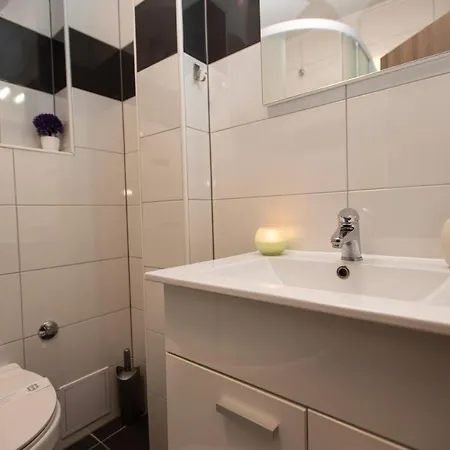 The Star Διαμέρισμα Σπλιτ